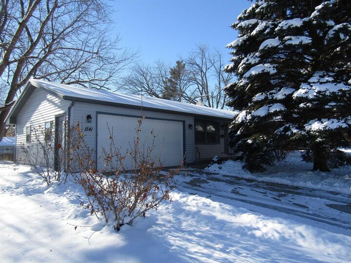 Property Photo:  1541 Glendale Street  WI 53546 