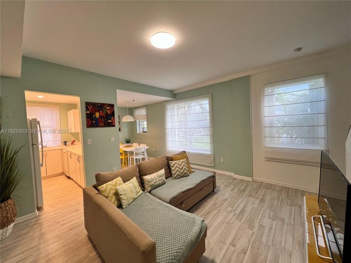 Property Photo: 1614 Pennsylvania Ave 2I FL 33139