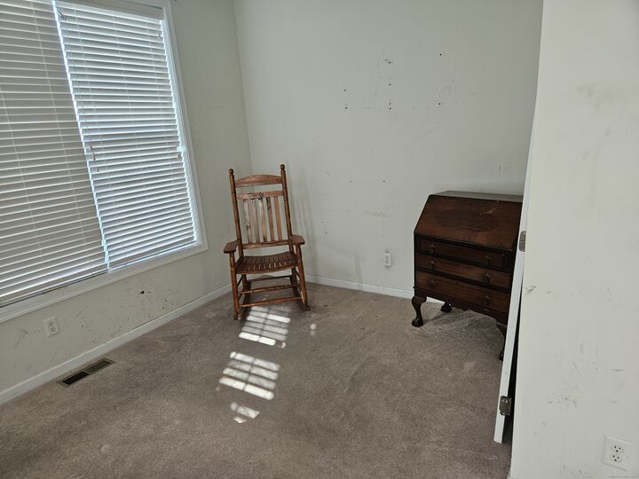 Property Photo:  5 Lilac Lane 5  CT 06712 