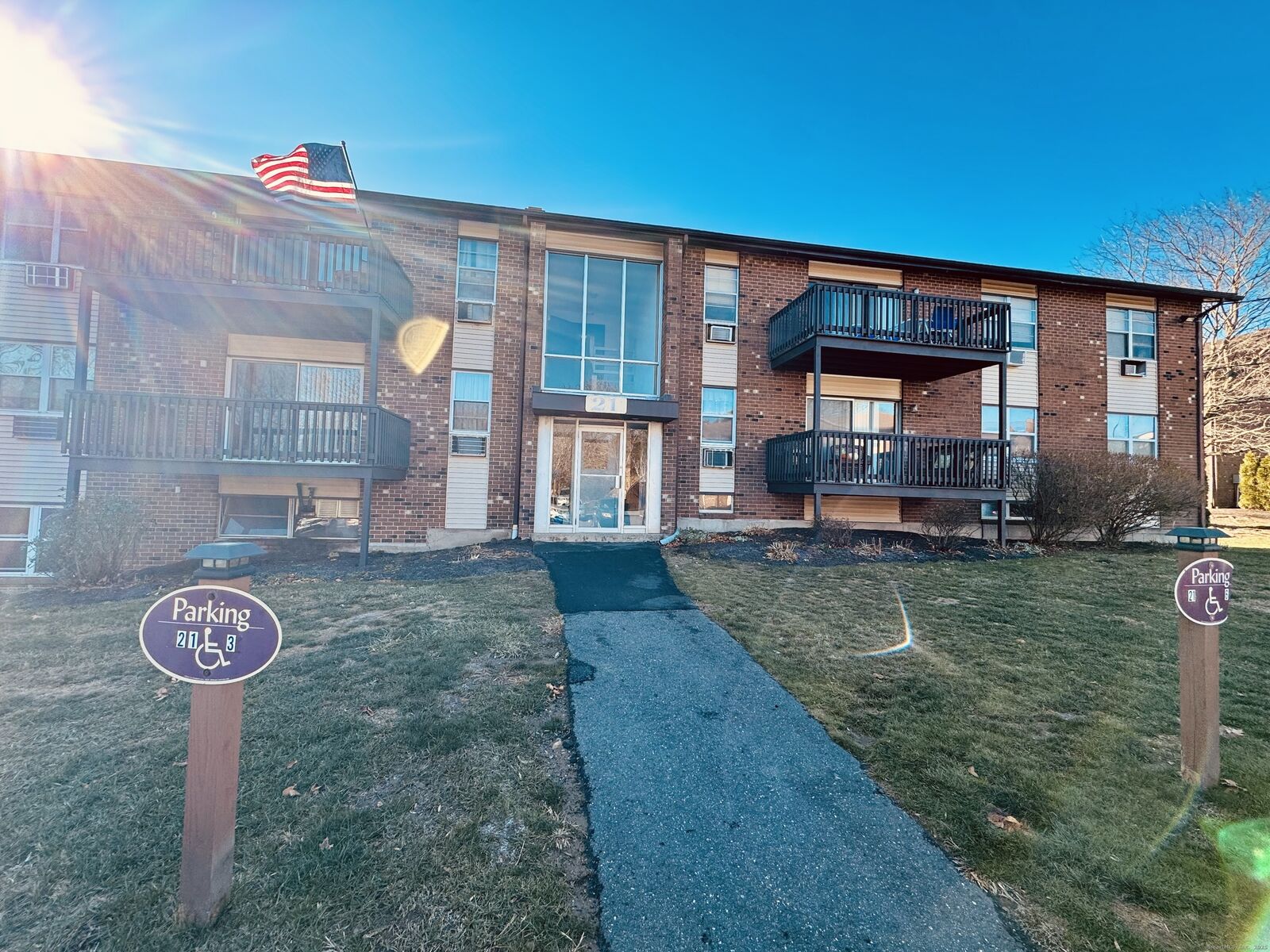 Property Photo:  21 Balance Rock Road Apt 2  CT 06483 