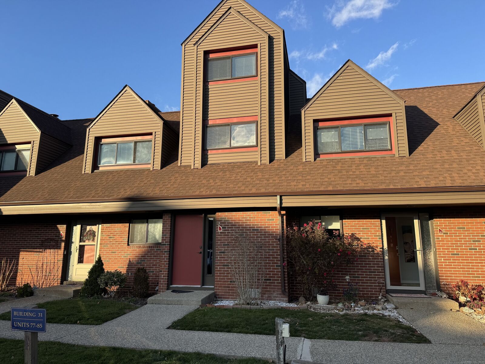 Property Photo:  81 Montoya Drive 81  CT 06405 