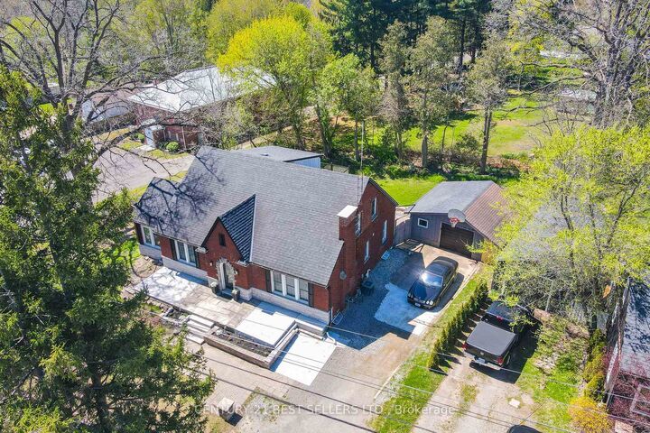 Photo de la propriété: 933 6 Highway N Main ON L8N 2Z7