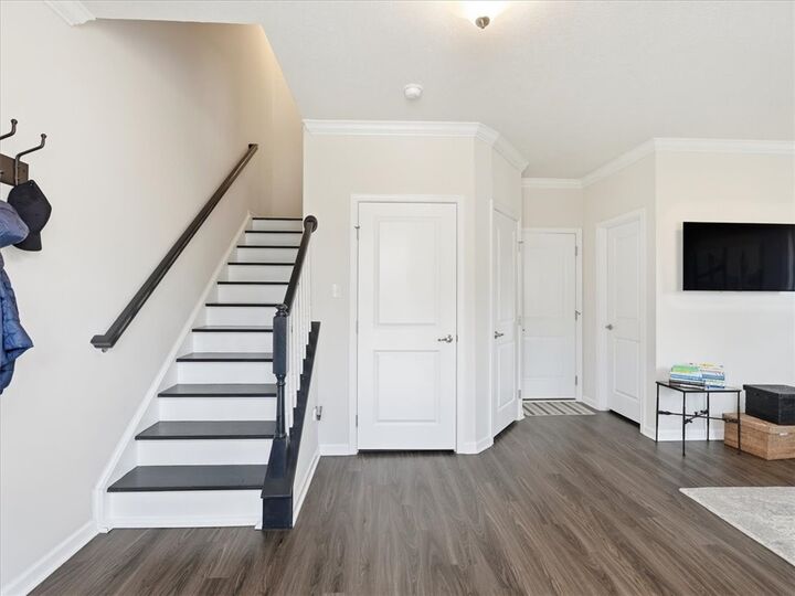 Property Photo:  828 Oneida Cir  PA 16046 