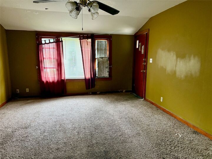 Property Photo:  109 Selvera Street  TX 78640 