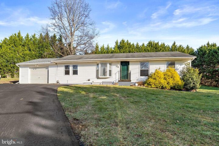 Property Photo: 10 N Hills Drive MD 21911