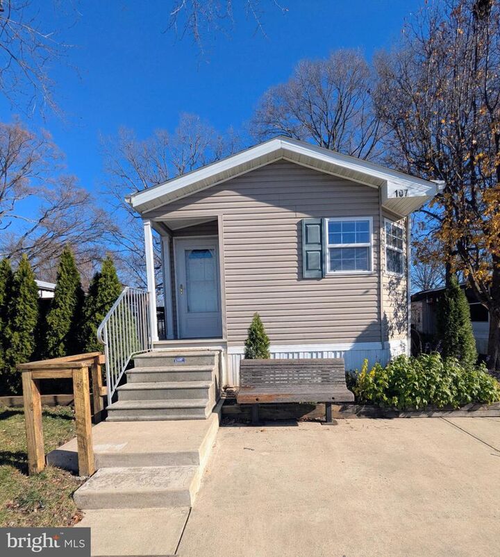 Property Photo: 107 Trailway Road MD 21220