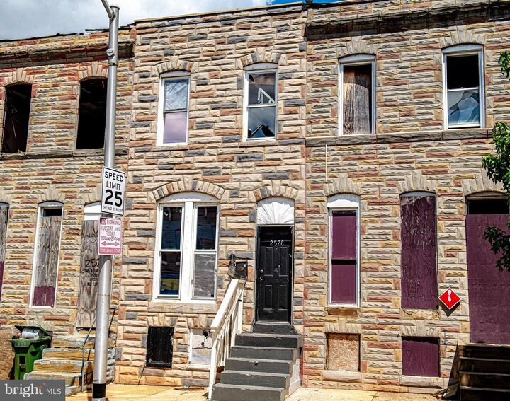 2528 E Oliver Street  Baltimore MD 21213 photo