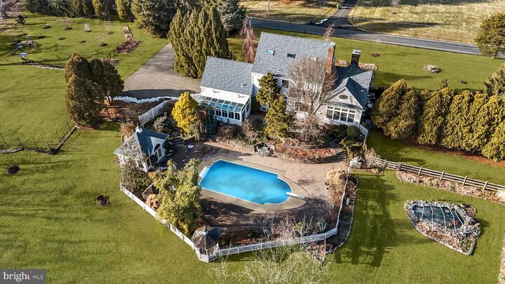 Property Photo:  38 Larsen Road  NJ 08551 