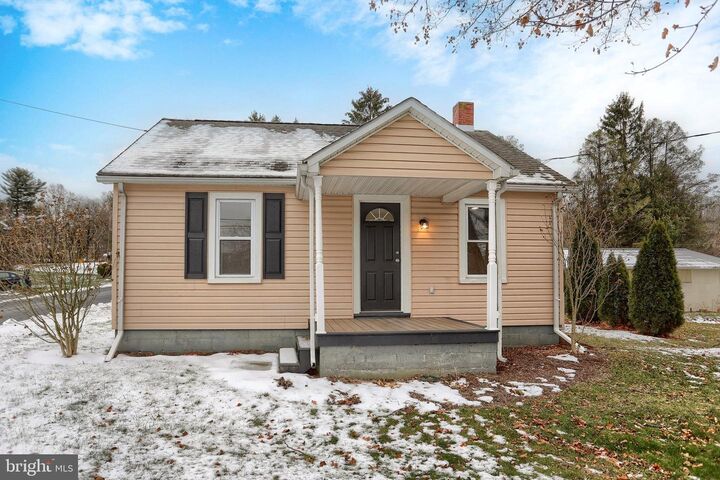 Property Photo: 4303 Carlisle Road PA 17324