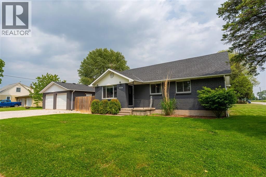 Property Photo:  4374 Evergreen Street  ON N0P 2B0 