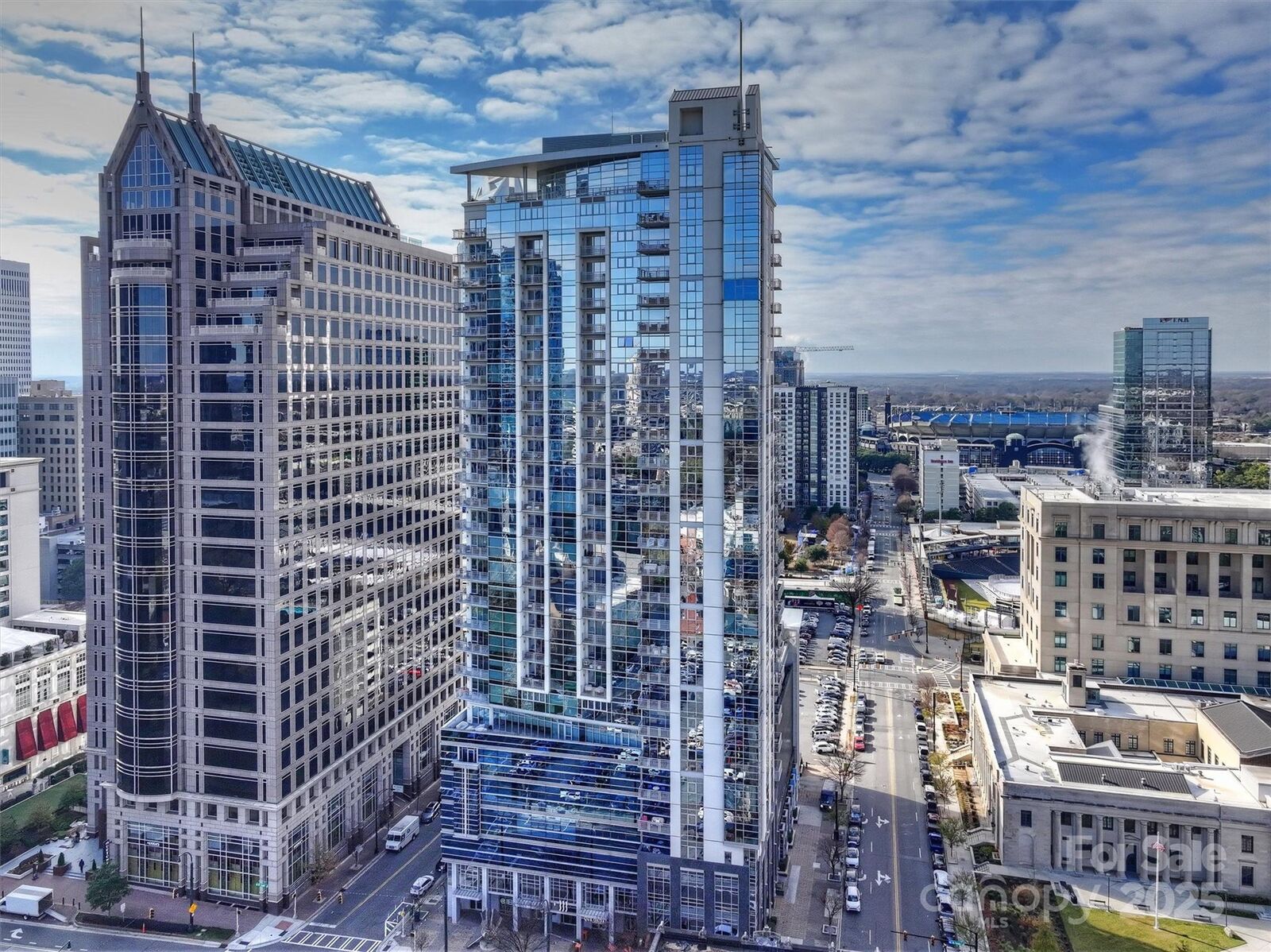 Property Photo: 333 W Trade Street 1903 NC 28202