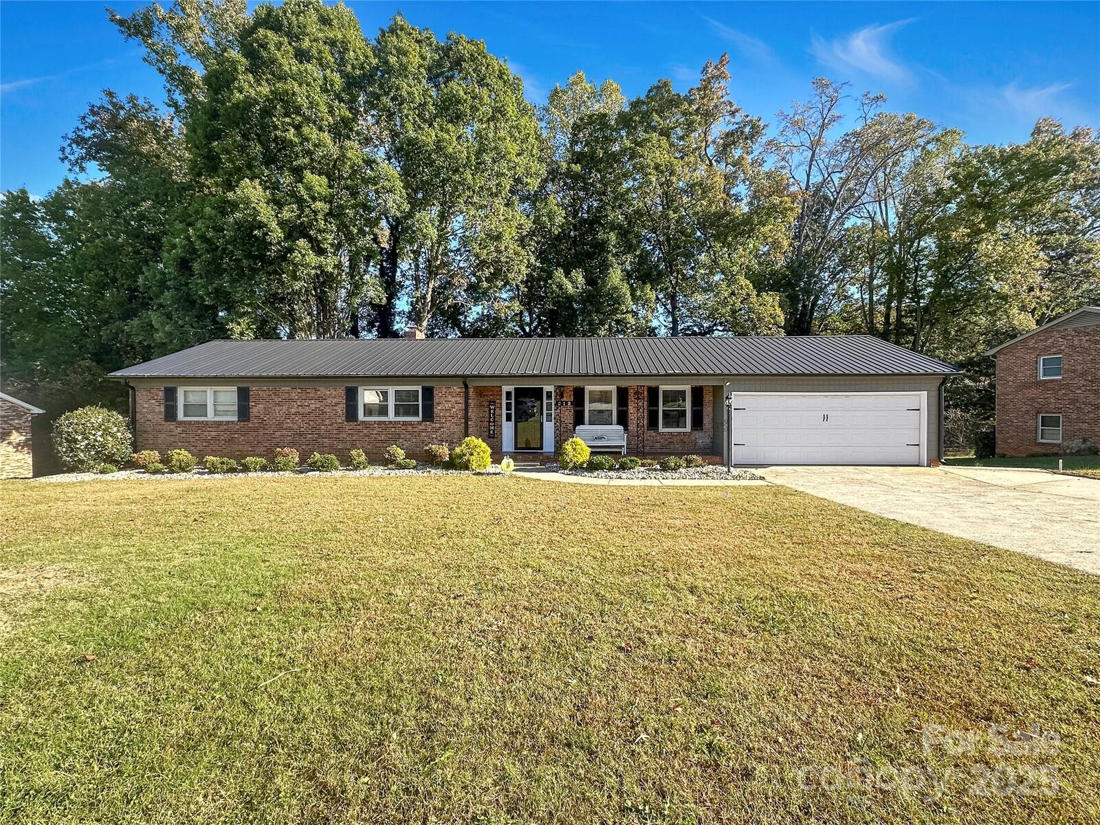 Property Photo:  812 Hill Street  NC 28152 