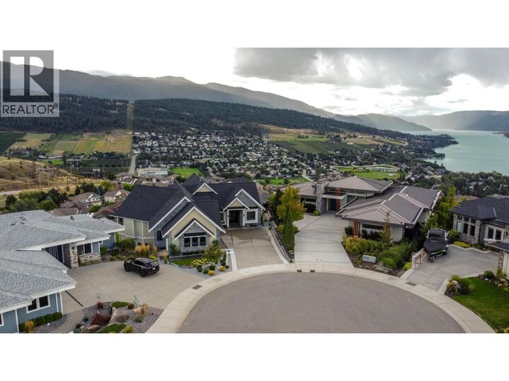 Property Photo: 608 Mt Ida Crescent BC V1B 3Z6