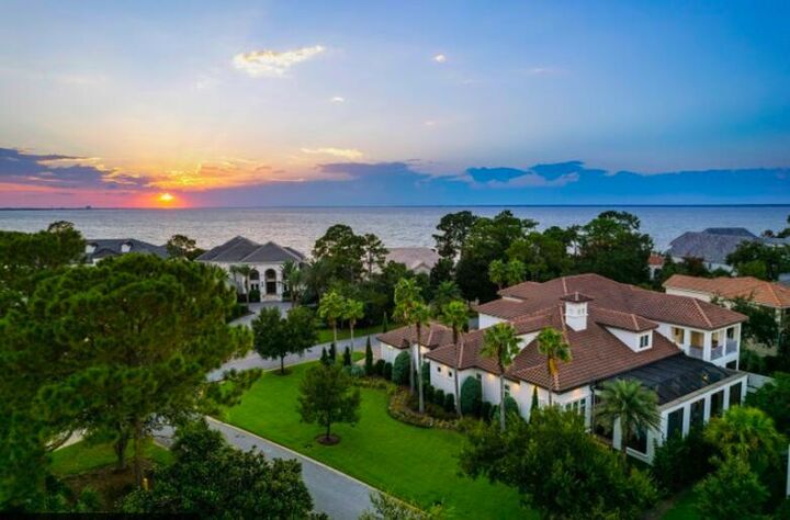 Property Photo:  3203 Bay Estates Circle  FL 32550 