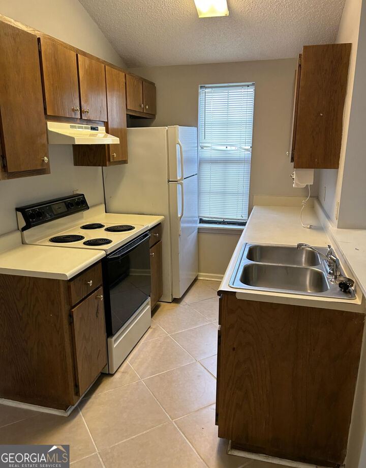 Property Photo: 406 Admirals Walk Drive GA 31558