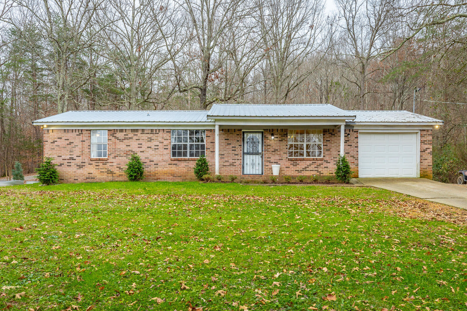 Property Photo: 670 Sherry Road TN 37347
