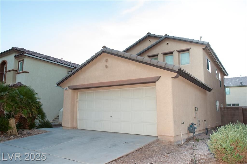 Property Photo: 6253 Halstead Court NV 89081