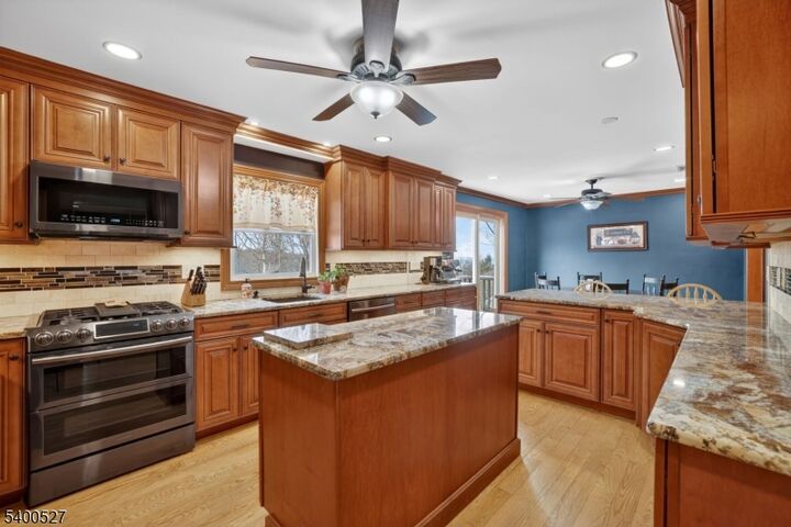 Property Photo: 30 Tanglewood Dr NJ 07422