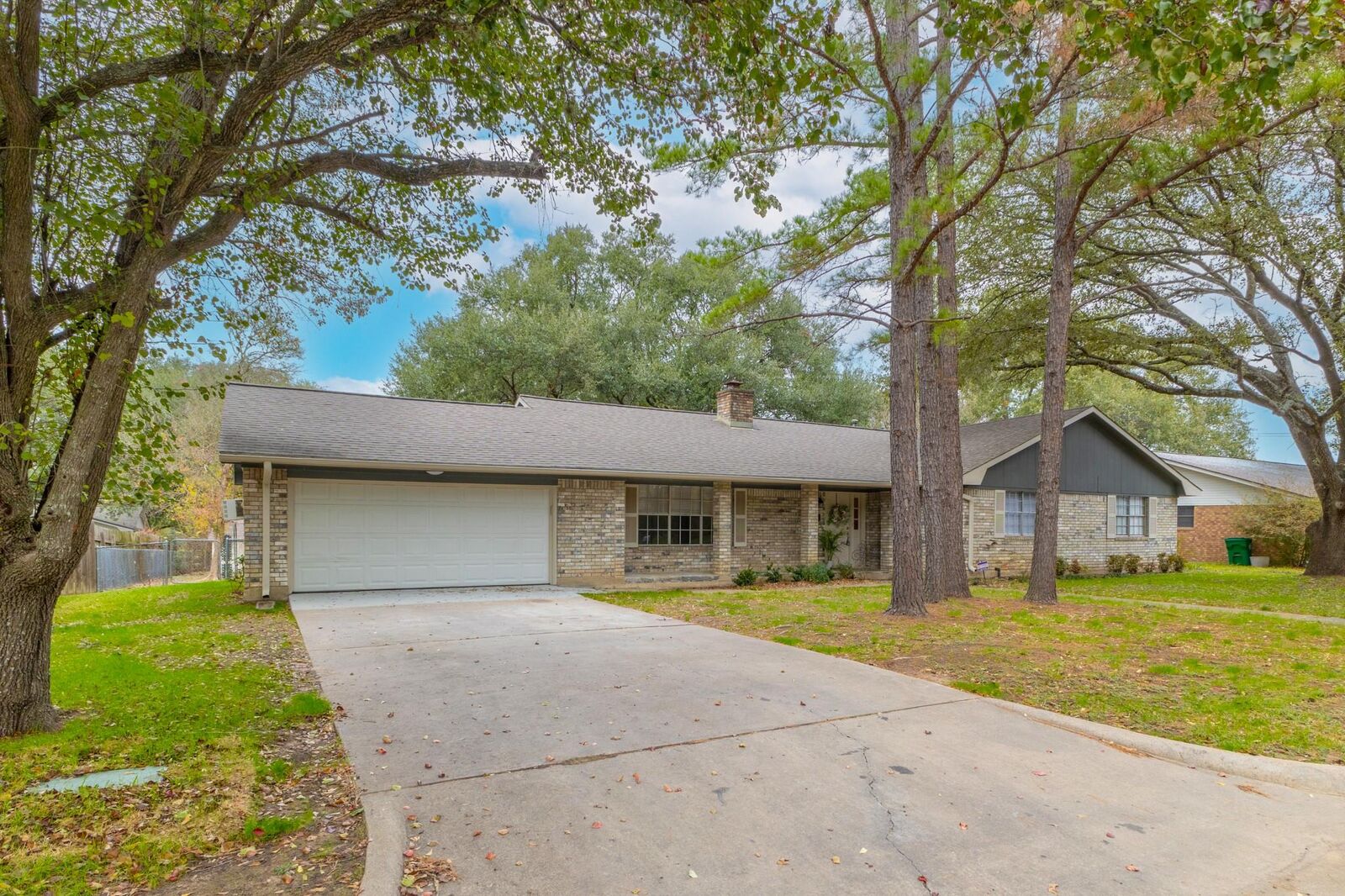 Property Photo: 1609 Longhofer Street TX 77833