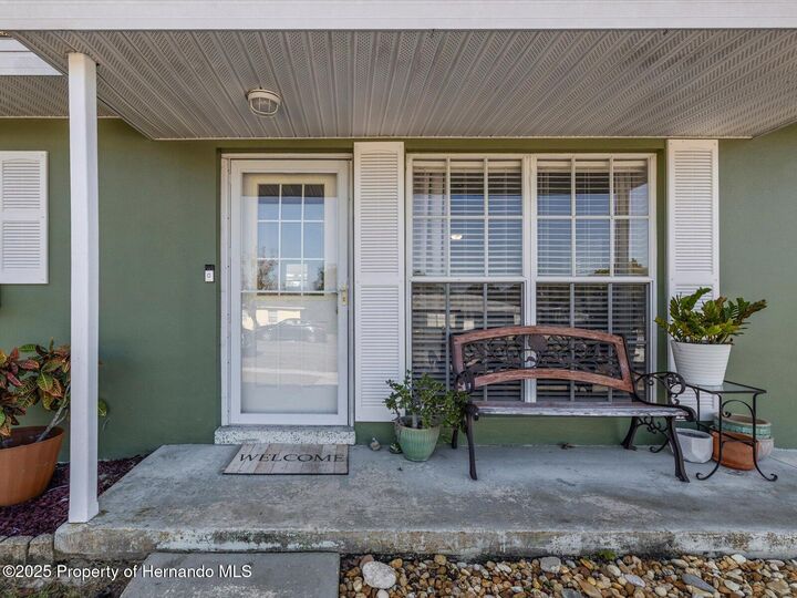 Property Photo:  444 Edgehill Avenue  FL 34606 