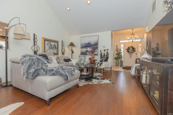 Property Photo: 2904 Laura Lynn Lane IN 47630