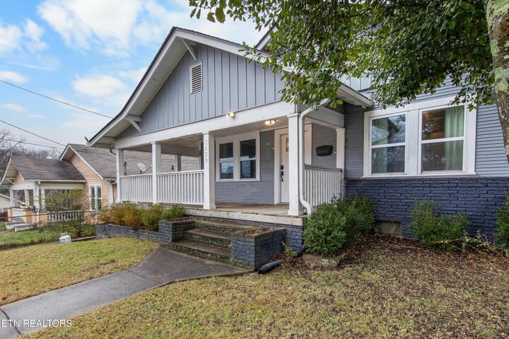 Property Photo: 3620 Ashland Ave TN 37914