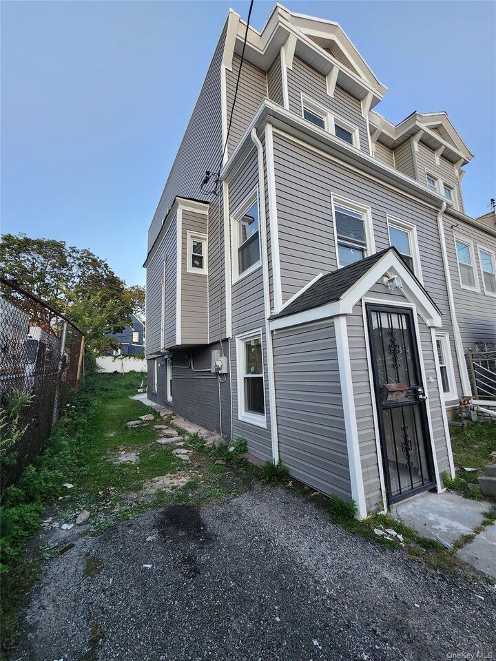 Property Photo:  225 S 11th Avenue  NY 10550 