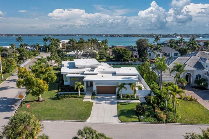 Property Photo:  656 S Owl Drive  FL 34236 