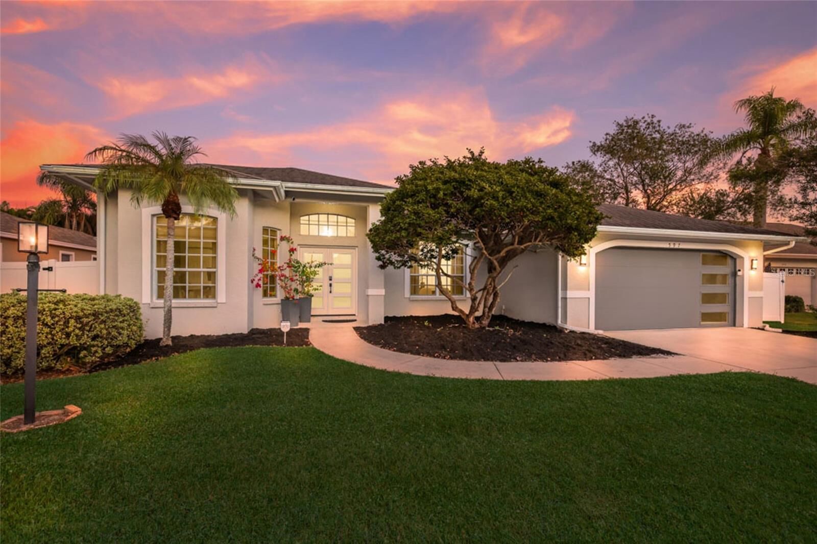 Property Photo: 597 Oak River Court FL 34229