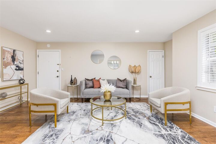 Property Photo:  1913 Woodcrest Drive B  FL 32792 