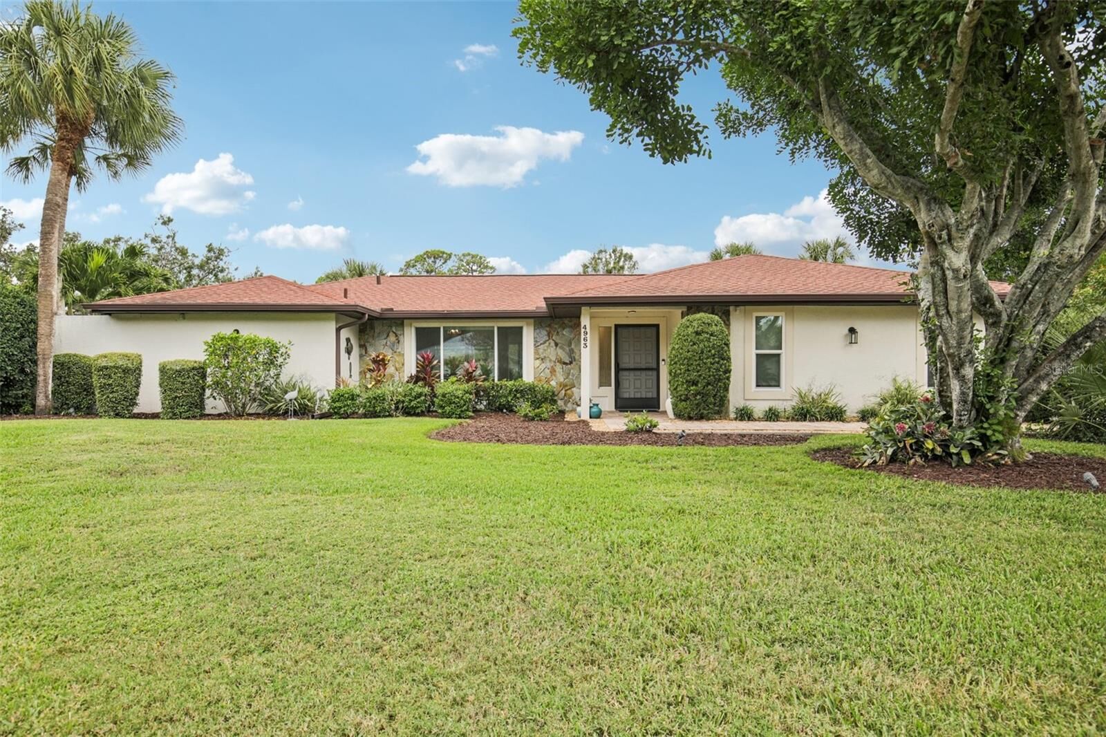 Property Photo: 4963 Rutland Gate FL 34235