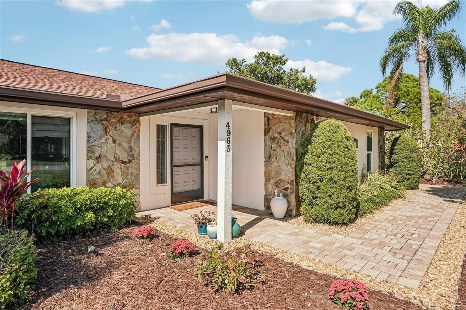 Property Photo: 4963 Rutland Gate FL 34235