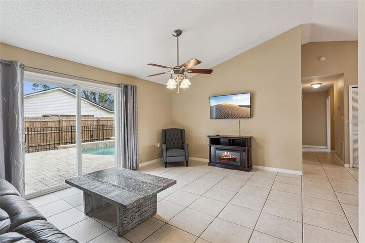 Property Photo: 1042 Seminole Creek Drive FL 32765