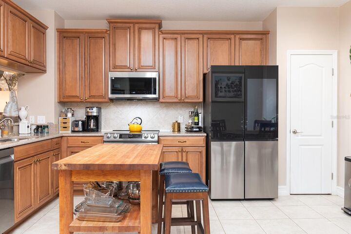 Property Photo:  4113 Messina Drive  FL 32746 