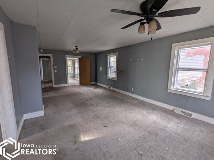 Property Photo:  1320 S 10th Street  IA 52601 