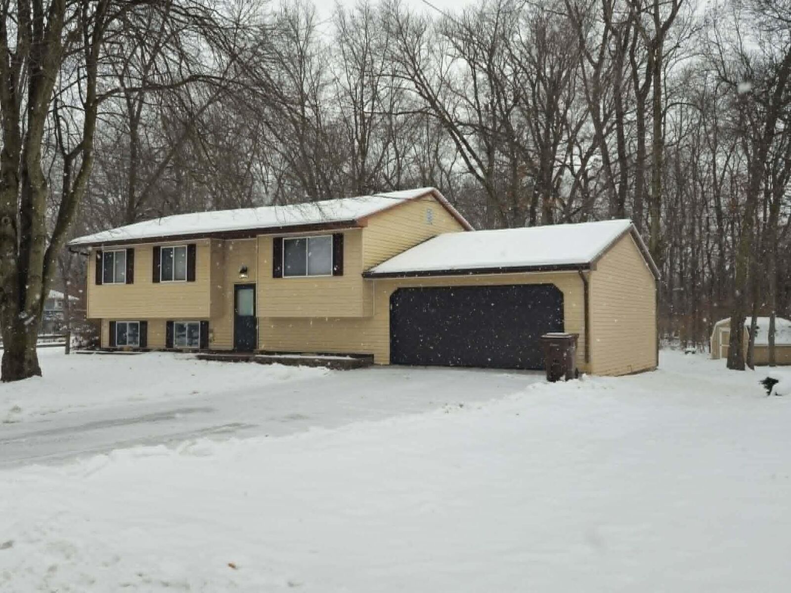 Property Photo: 2212 Aurora Drive MI 49203