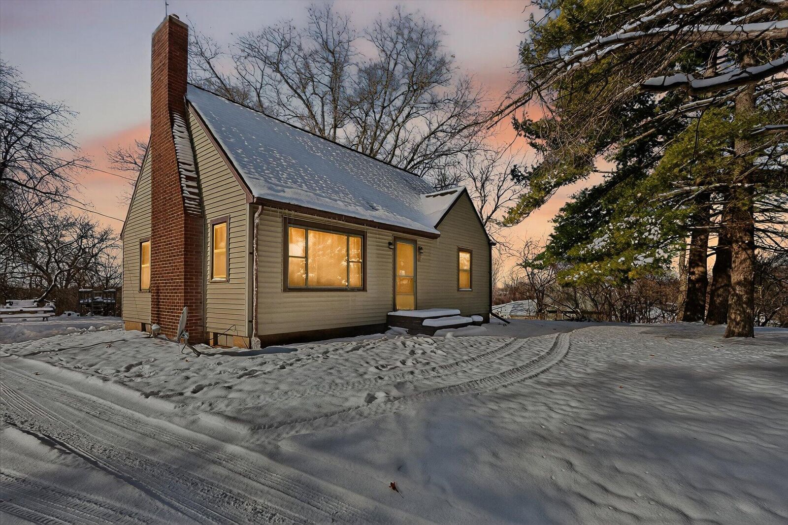 Property Photo:  2350 Brooklyn Road  MI 49203 