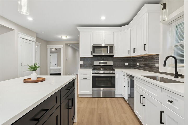 Property Photo: 8404 S Carpenter Street IL 60620