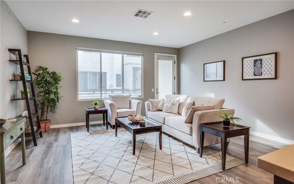 Property Photo:  12921 Mission Avenue 102  CA 90250 