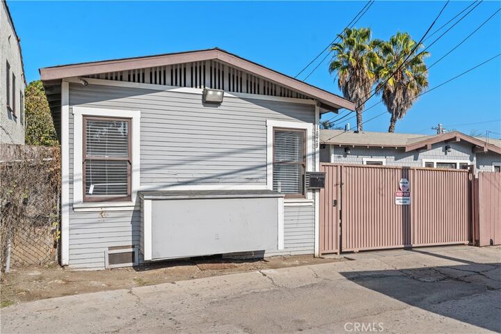 Property Photo: 1029 Maine Avenue CA 90813