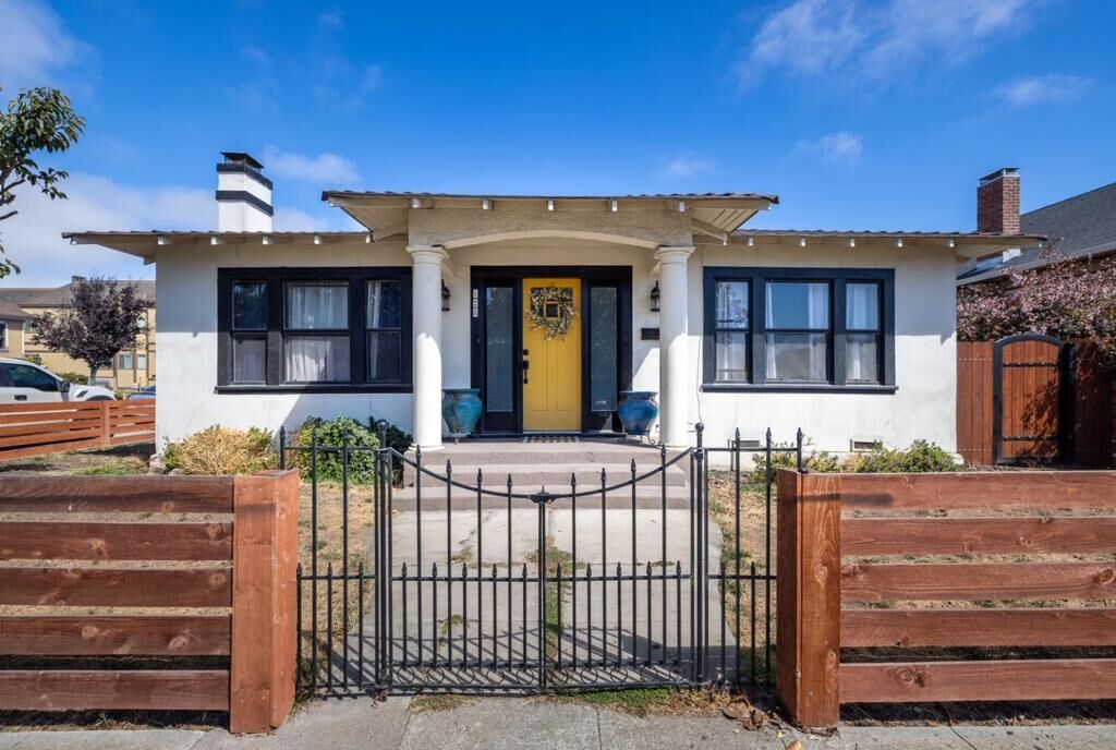Property Photo: 128 Central Avenue CA 93901