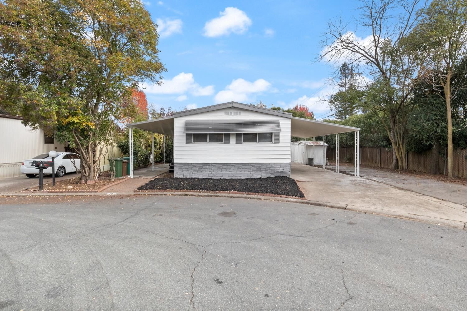 Property Photo: 19690 N Highway 99 18 CA 95220