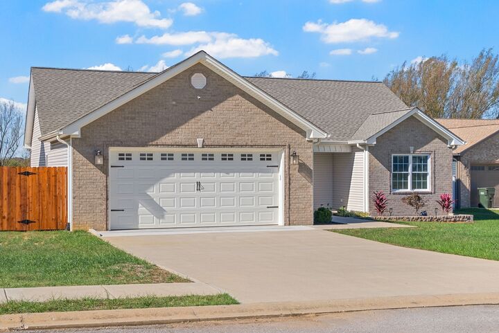 Property Photo:  1825 Lexington Ave  KY 42240 