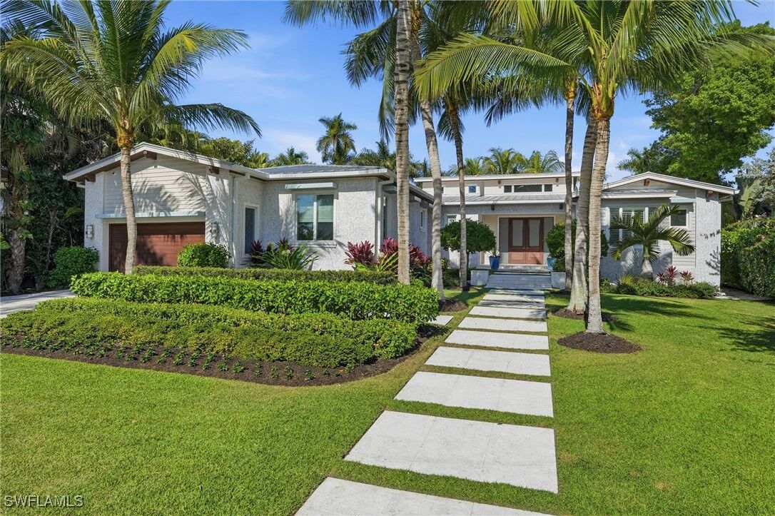 Property Photo:  185 North Lake Drive  FL 34102 