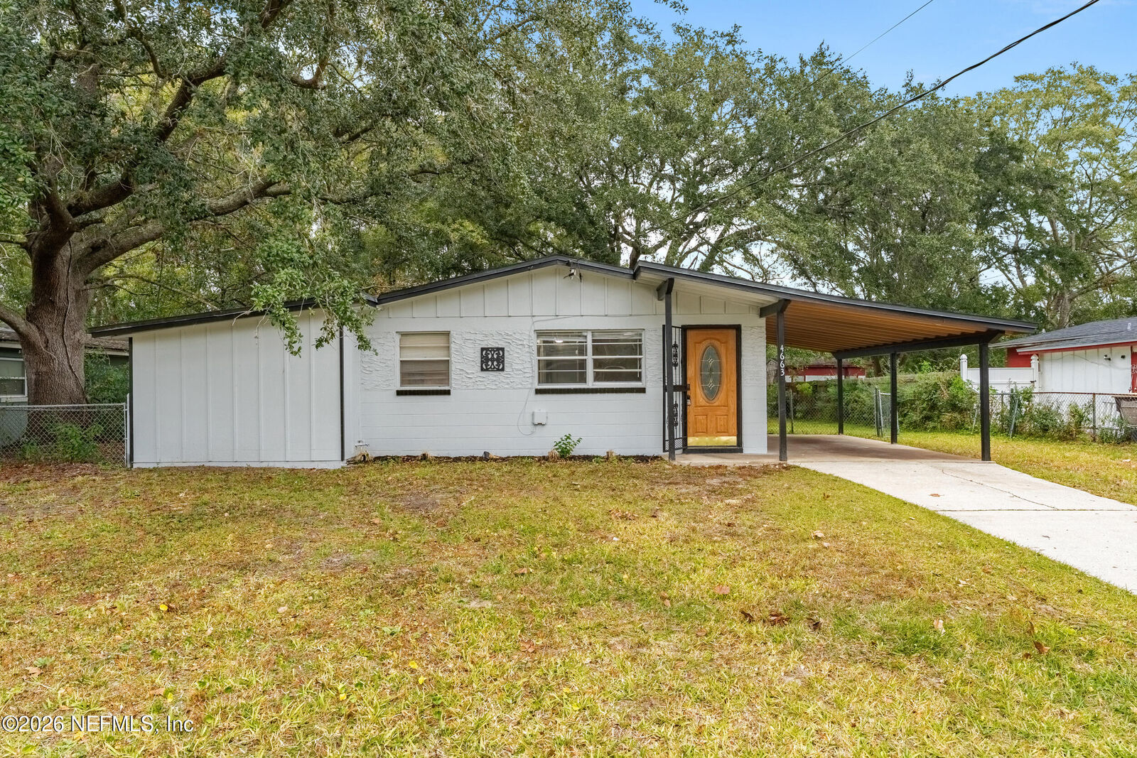 Property Photo: 4663 Roanoke Boulevard FL 32208