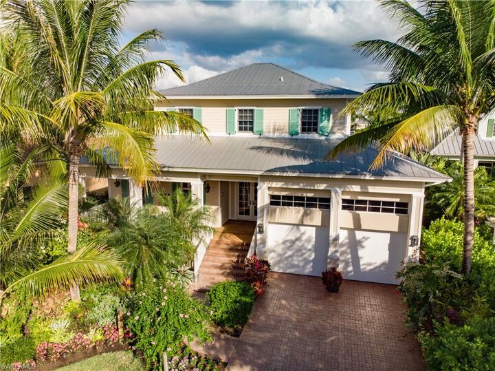 Property Photo: 725 West Lake Dr FL 34102