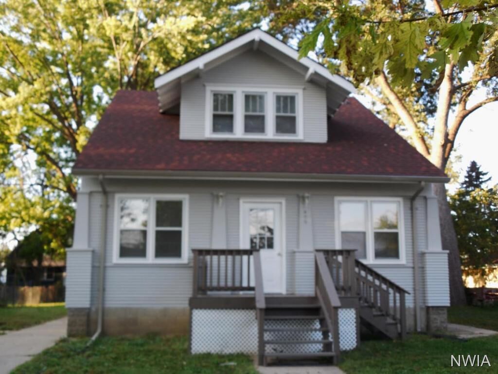 Property Photo: 409 E 20th St NE 68776