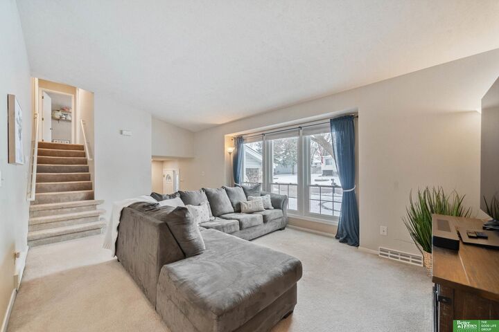 Property Photo: 806 Shannon Road NE 68046