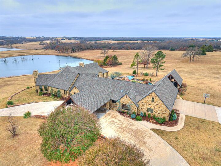Property Photo:  27280 N County Road 3250  OK 73098 