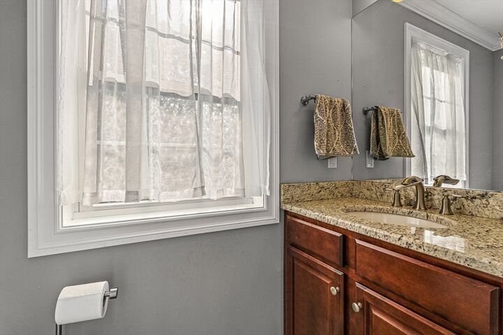 Property Photo: 176 Washington St 176 MA 01867